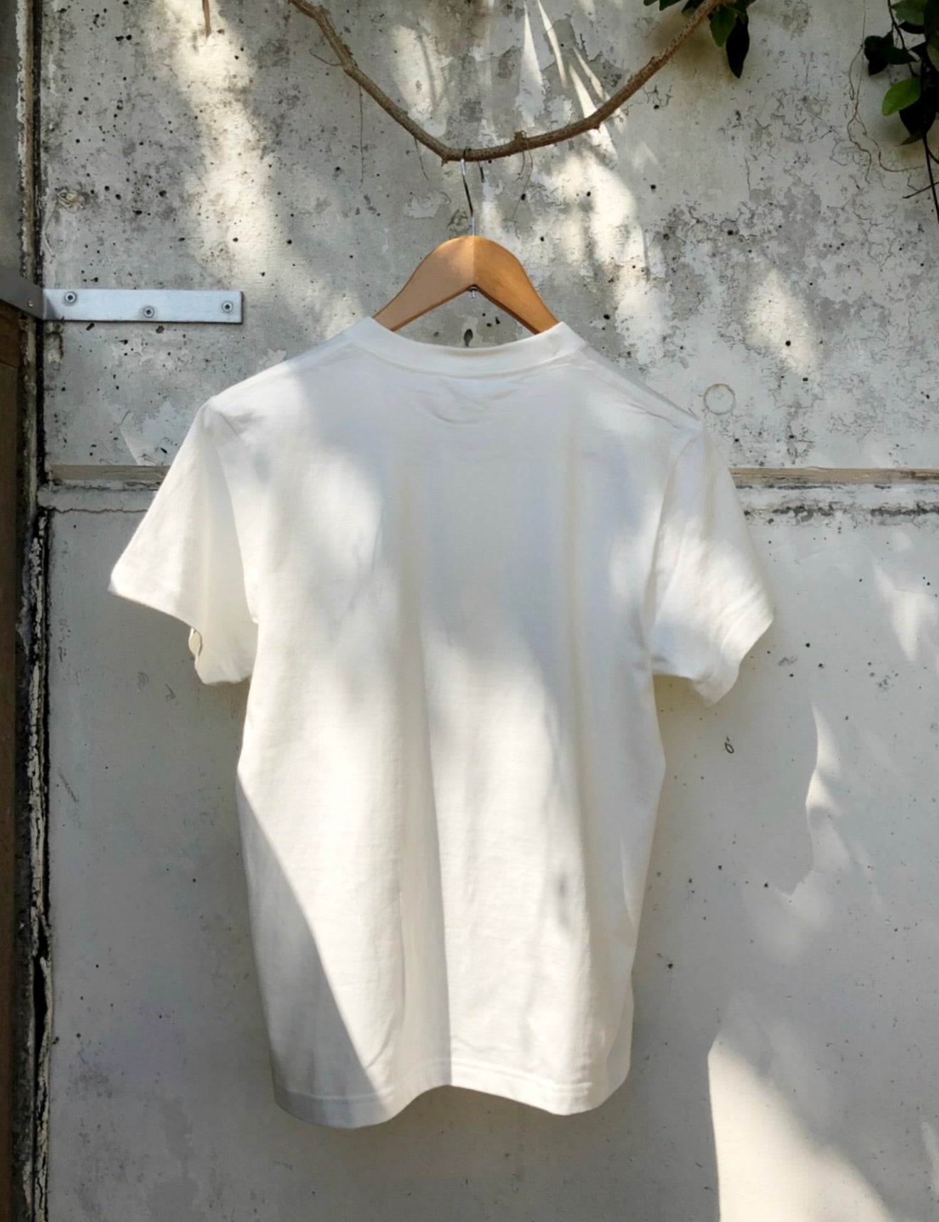 LISTENING TO MY RADIO　Tシャツ