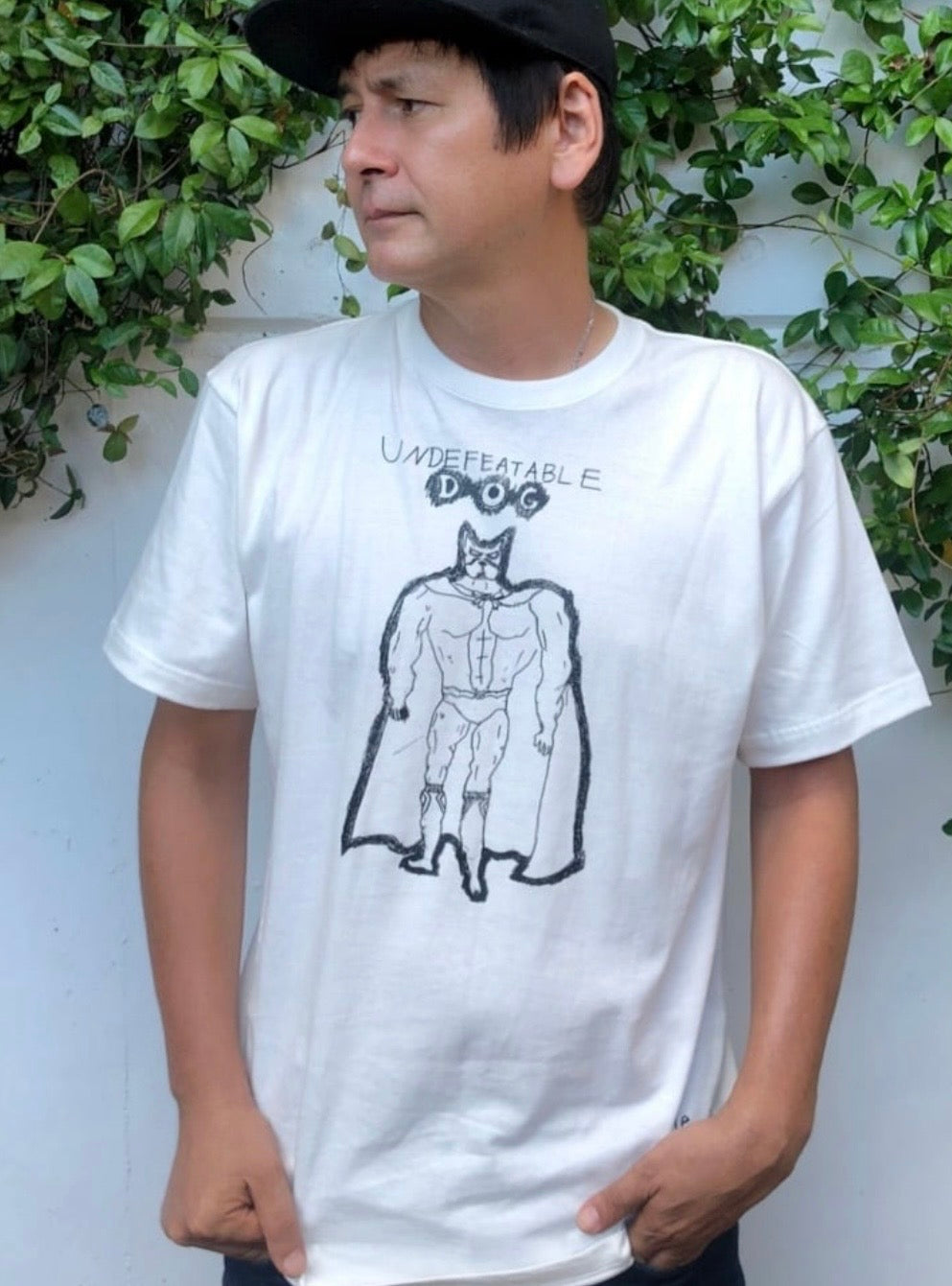 Undefeatable Dog  Tシャツ