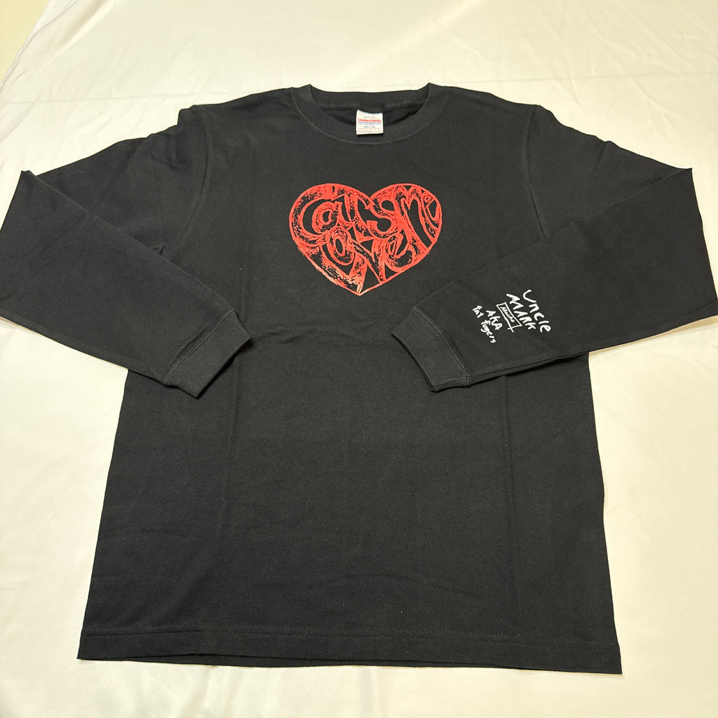 CAT LOVES ME  Long T