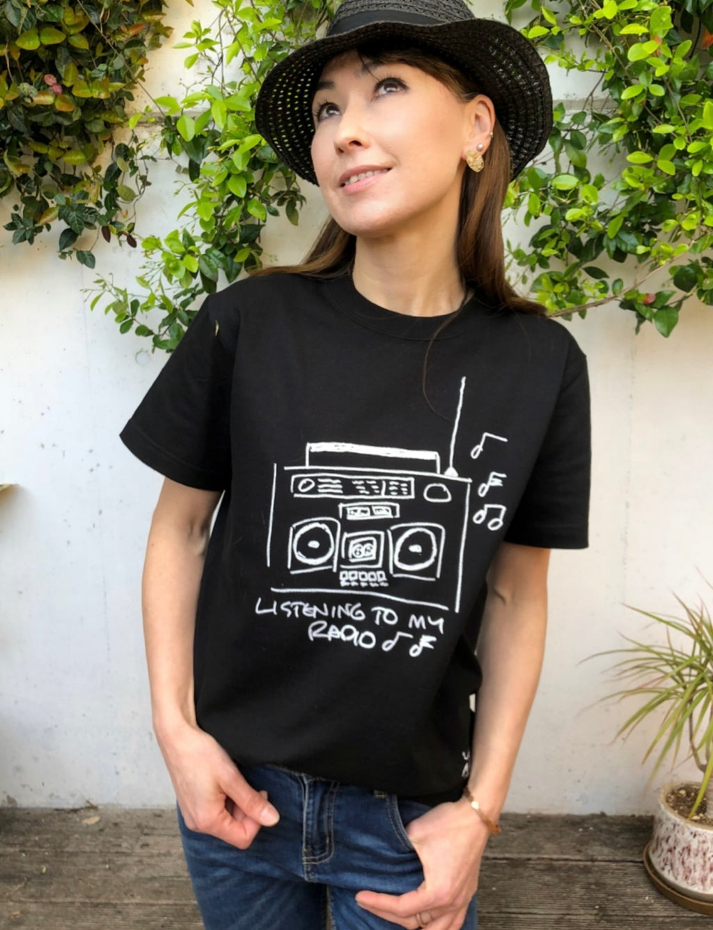 LISTENING TO MY RADIO　Tシャツ