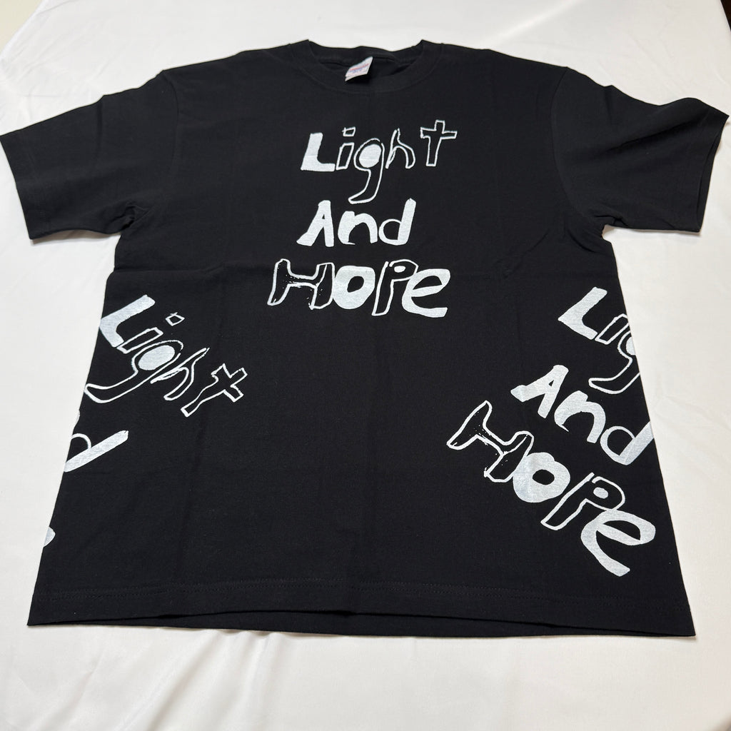 light and hope  Tシャツ