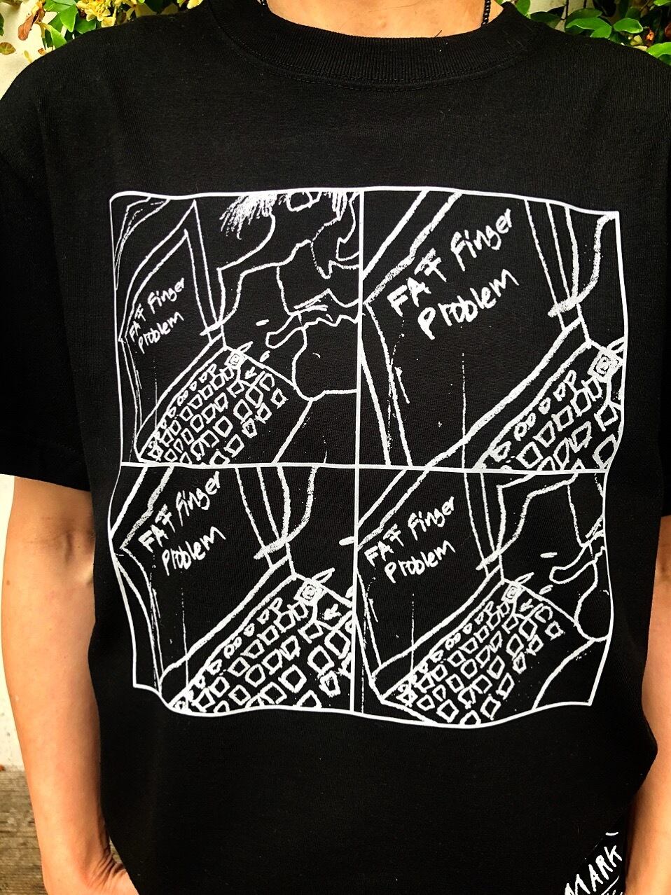 Fat Finger Problem short Tシャツ