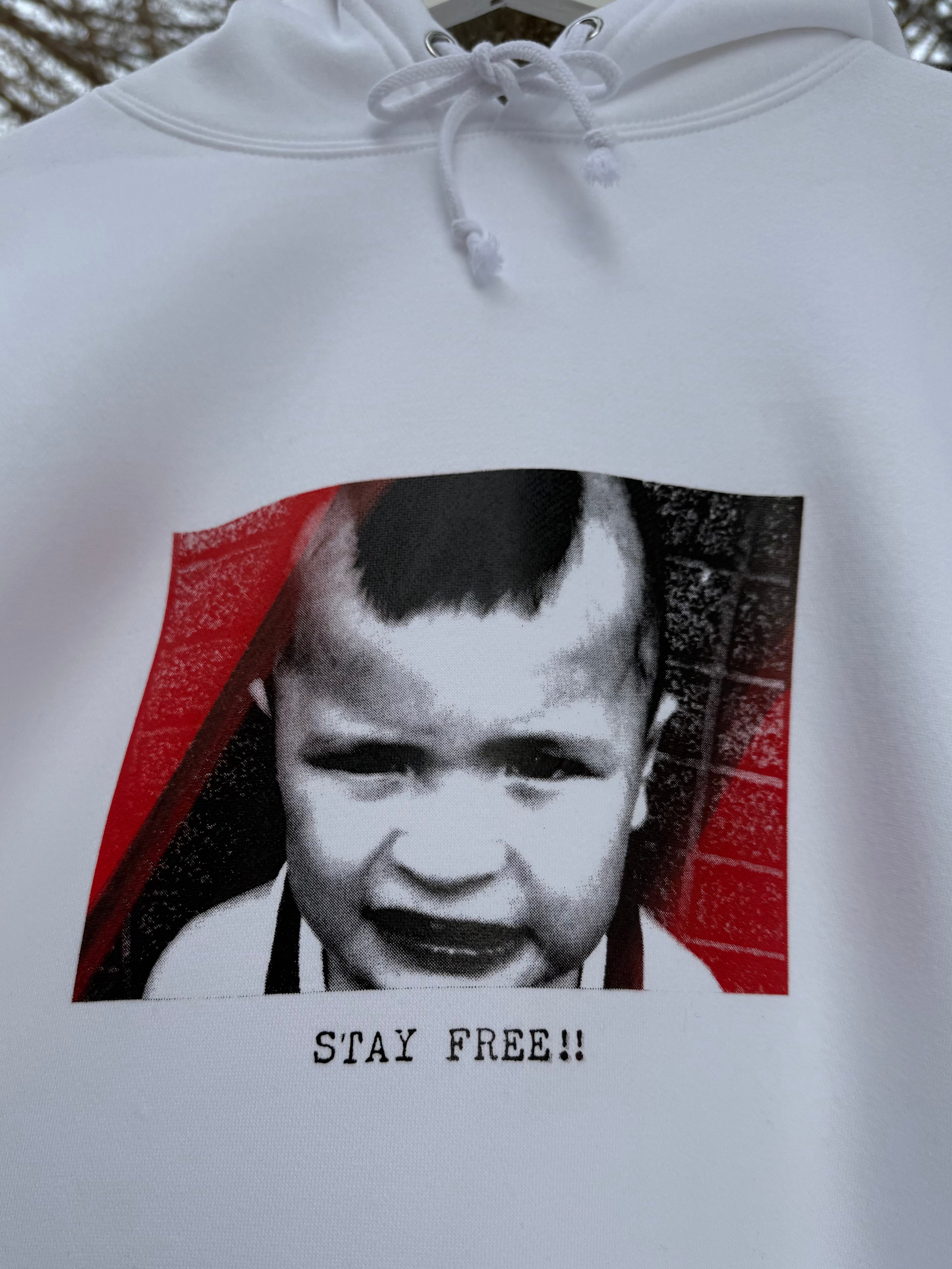STAY FREE! HOODIE