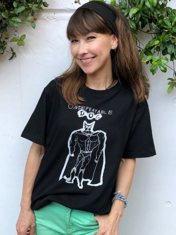 Undefeatable Dog  Tシャツ