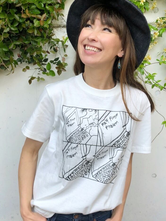 Fat Finger Problem short Tシャツ