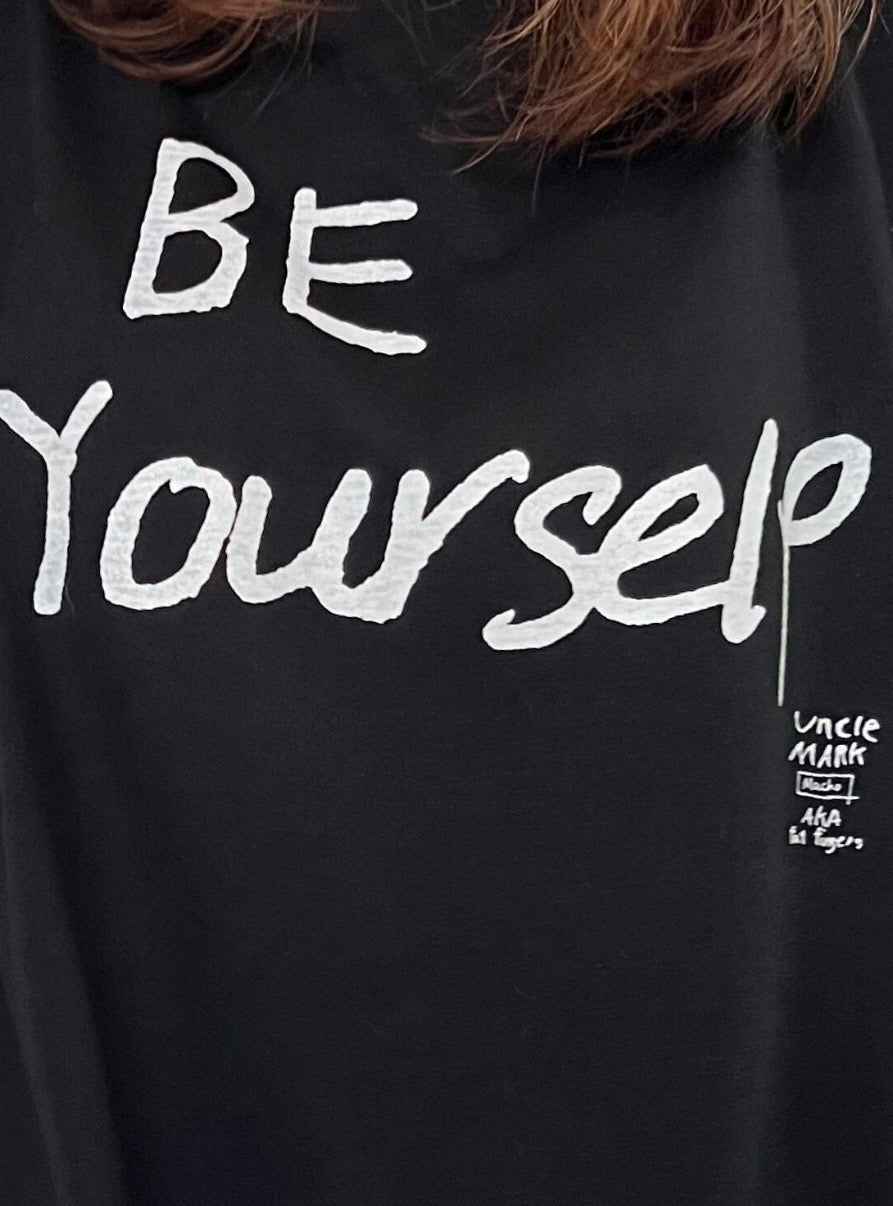 Be Yourself short Tシャツ