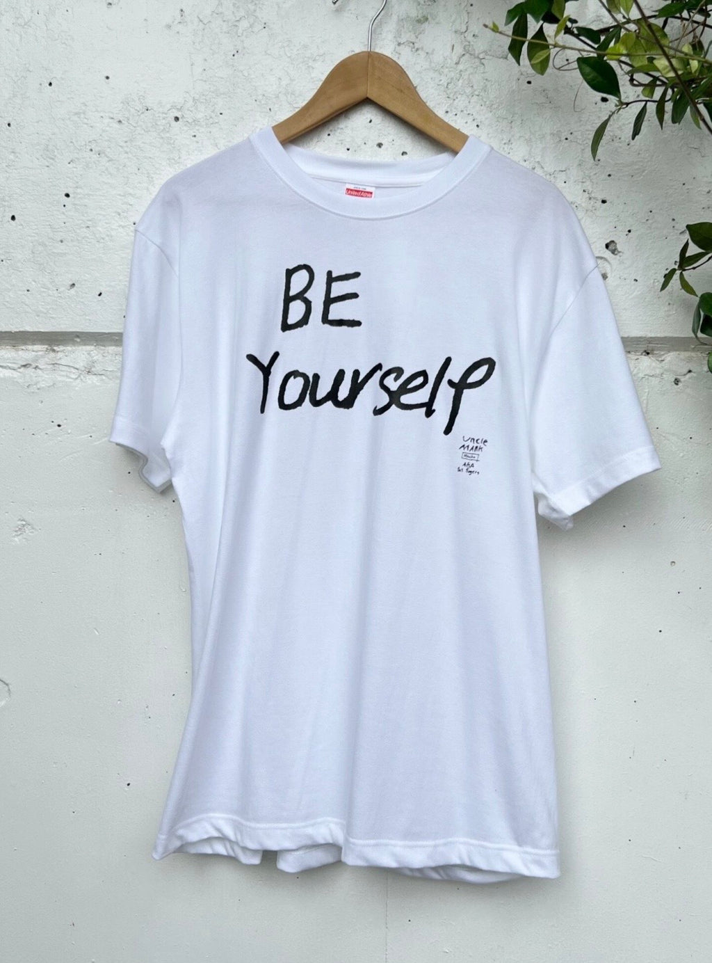 Be Yourself short Tシャツ